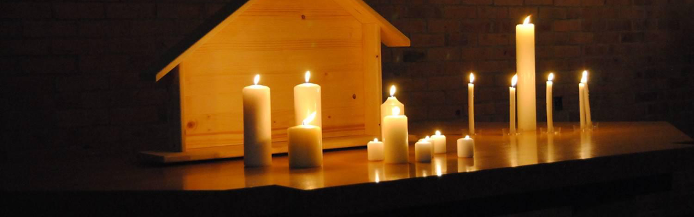 Kerzen auf dem Altar